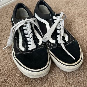 Back old school vans size 8